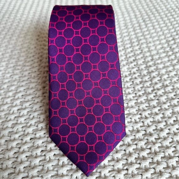 CHARLES TYRWHITT Circle Spot Purple & Hot Pink Woven 100% Silk Tie Men’s London - Picture 1 of 7